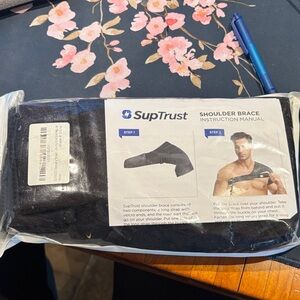 SupTrust Black Shoulder Brace -new
